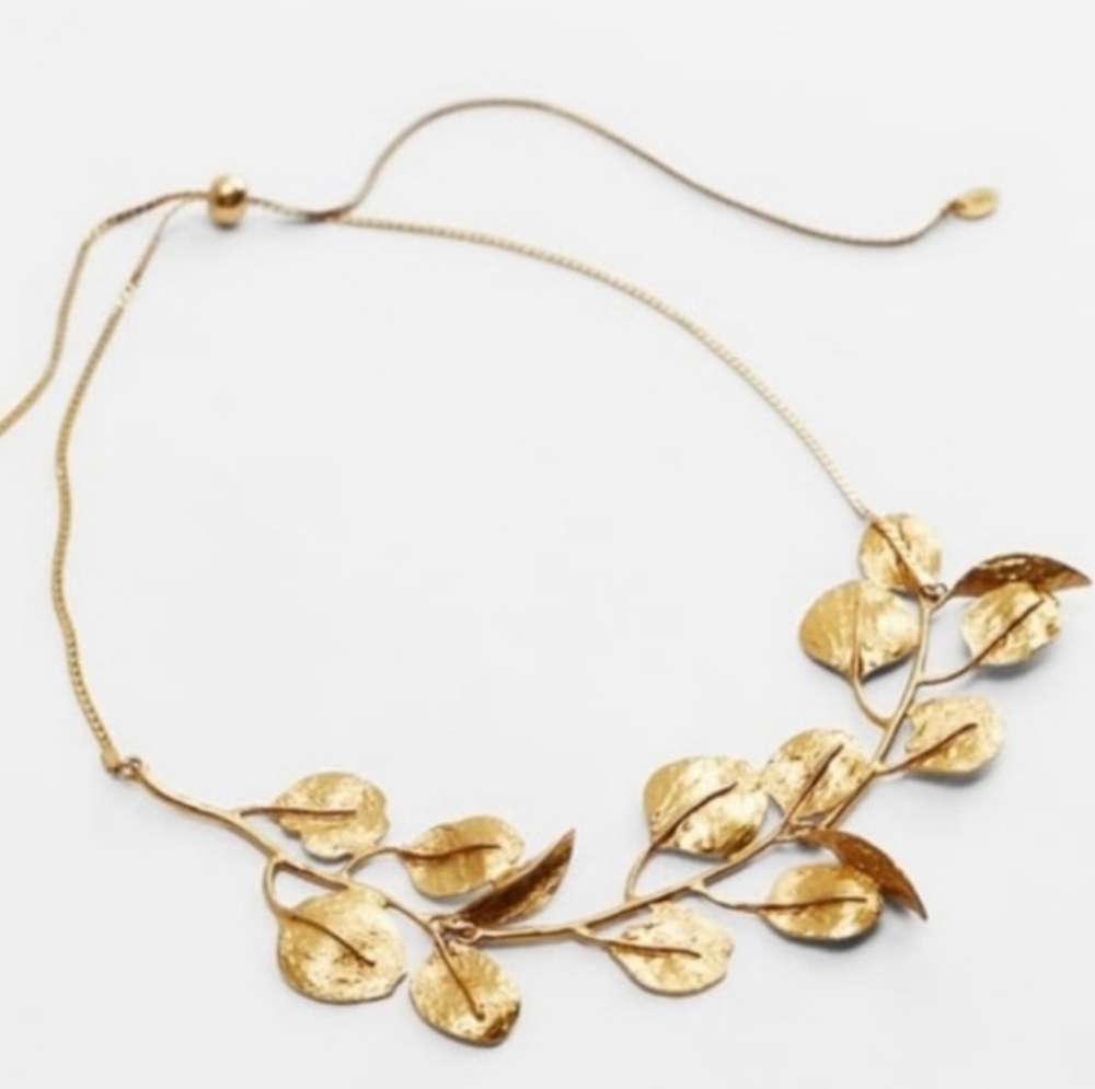 ZARA Leaf Necklace